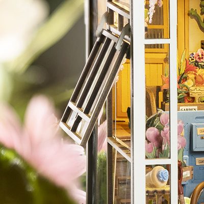 Rolife Gardenhouse DIY Miniature House, Handmade Assembly Model with Lights, Creative Decorative Display Gift detail image 8