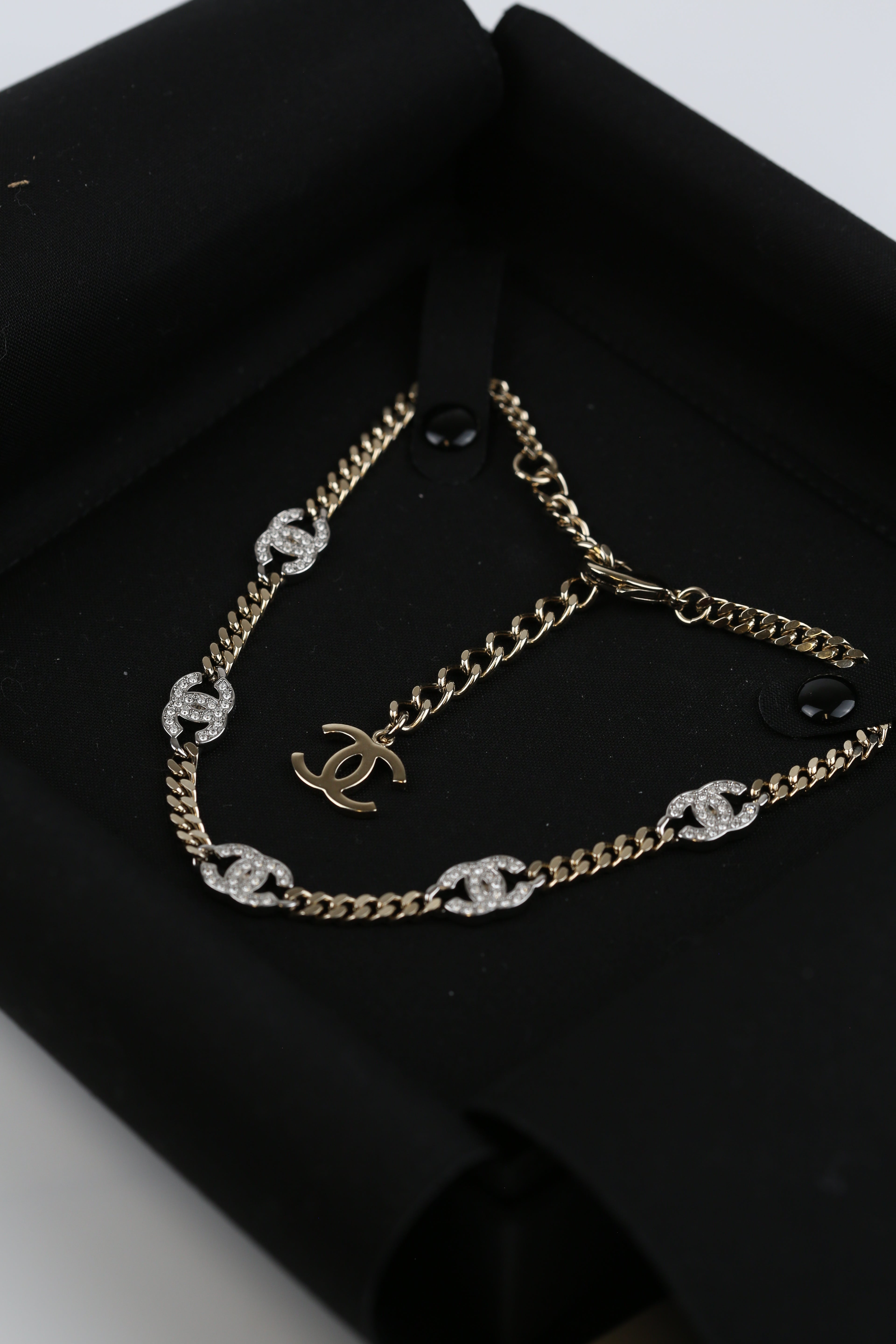 CHANEL CC Chain Gold