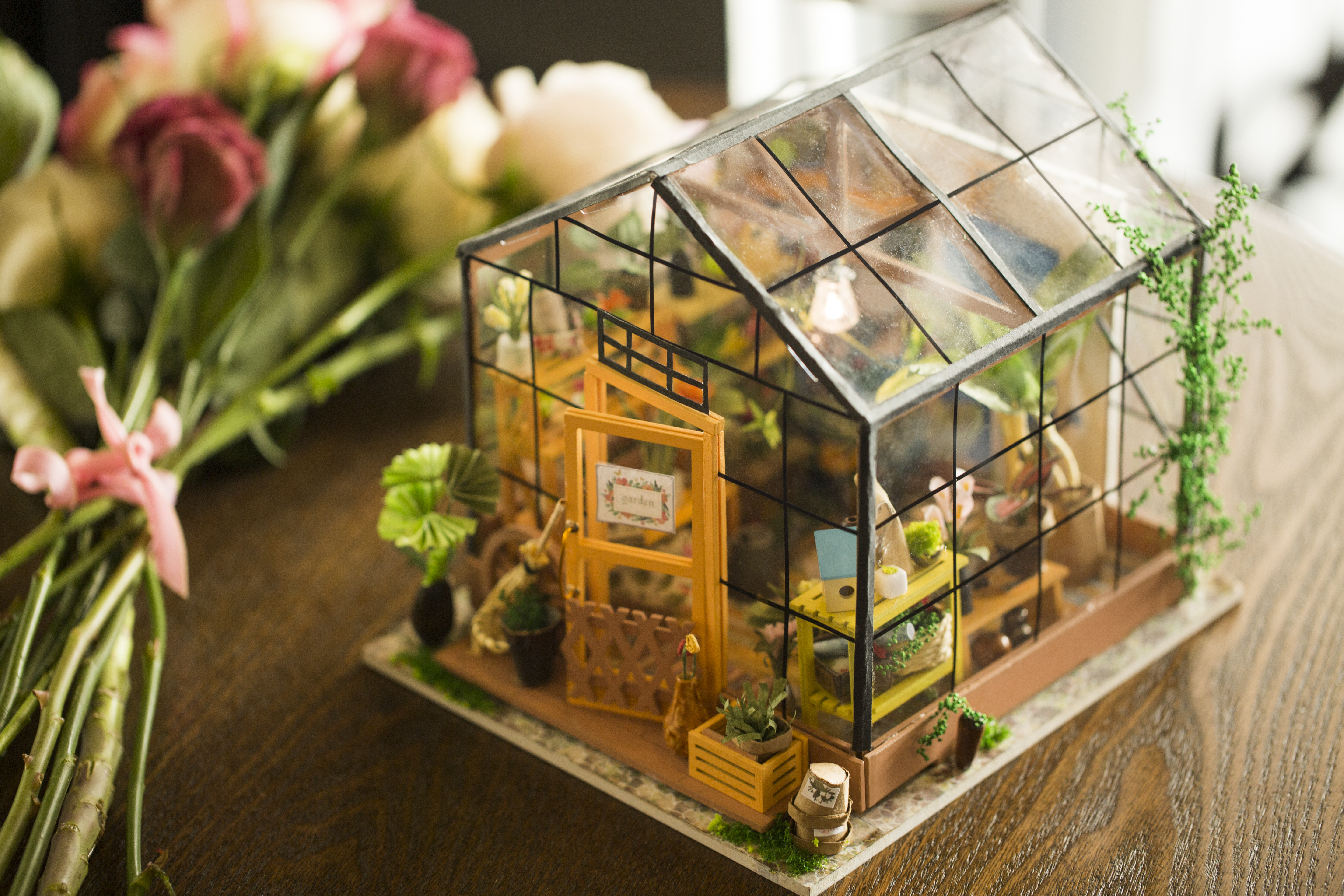 Rolife DIY DG104 Cathy’s Flower House 1/18 Miniature Greenhouse Dollhouse Kit with LED Light, Adult Craft Gift for Christmas, Birthdays & Home Decor detail image 4