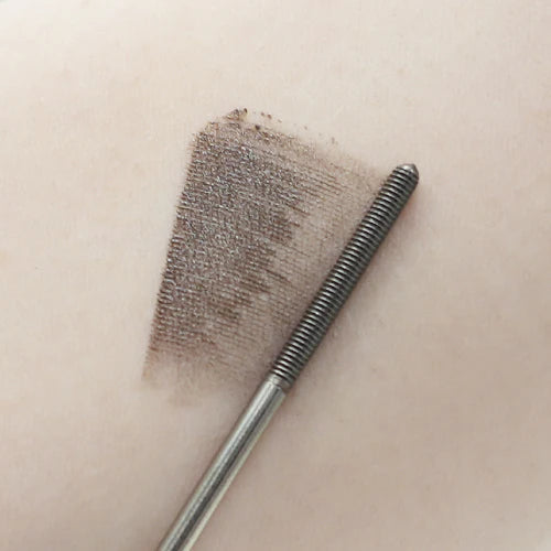 CANMAKE Metallic Radiance Mascara 01 Black detail image 7