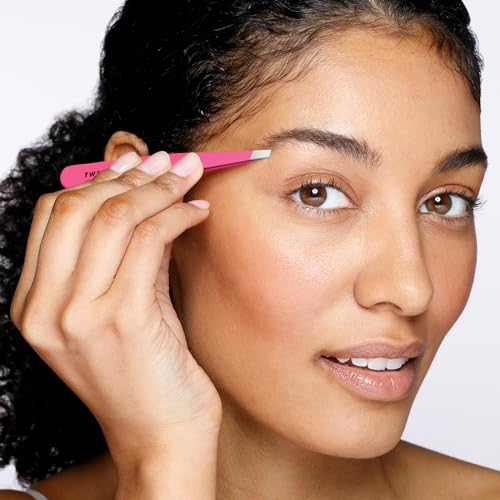 Tweezerman Slant Tweezer – Tweezerman Tweezers for Eyebrows Neon Pink detail image 9