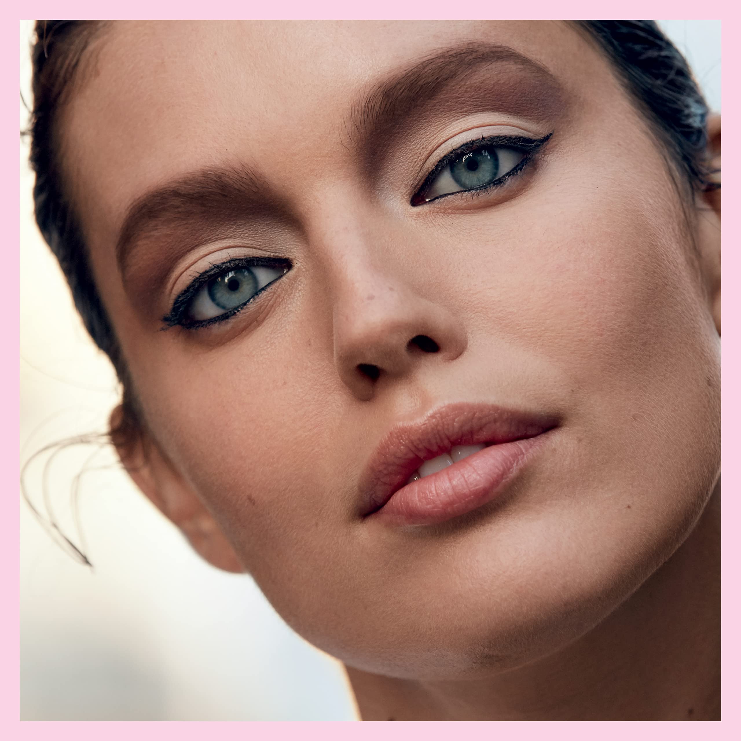 Maybelline Hyper Easy Liquid Pen No-Skip Eyeliner, Satin Finish, Waterproof, Pitch Black, 0. 018 Fl Oz detail image 7