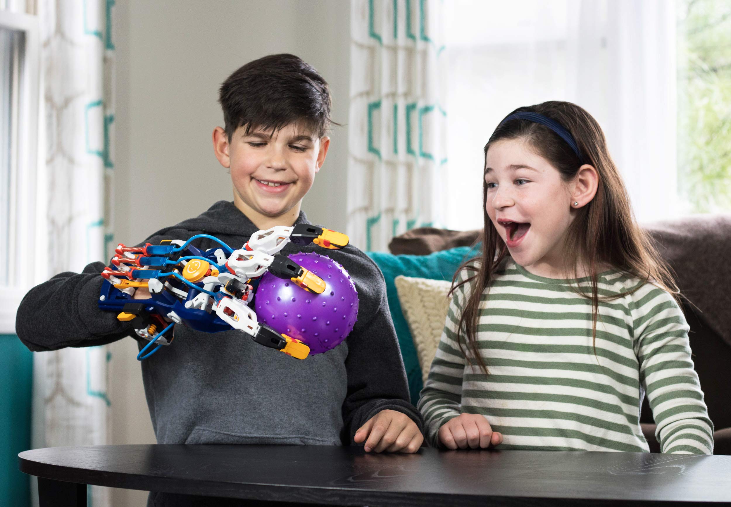 Thames & Kosmos Mega Cyborg Hand STEM Experiment Kit | Build Your Own GIANT Hydraulic Amazing Gripping Capabilities Adjustable for Different Sizes Learn Pneumatic Systems detail image 5