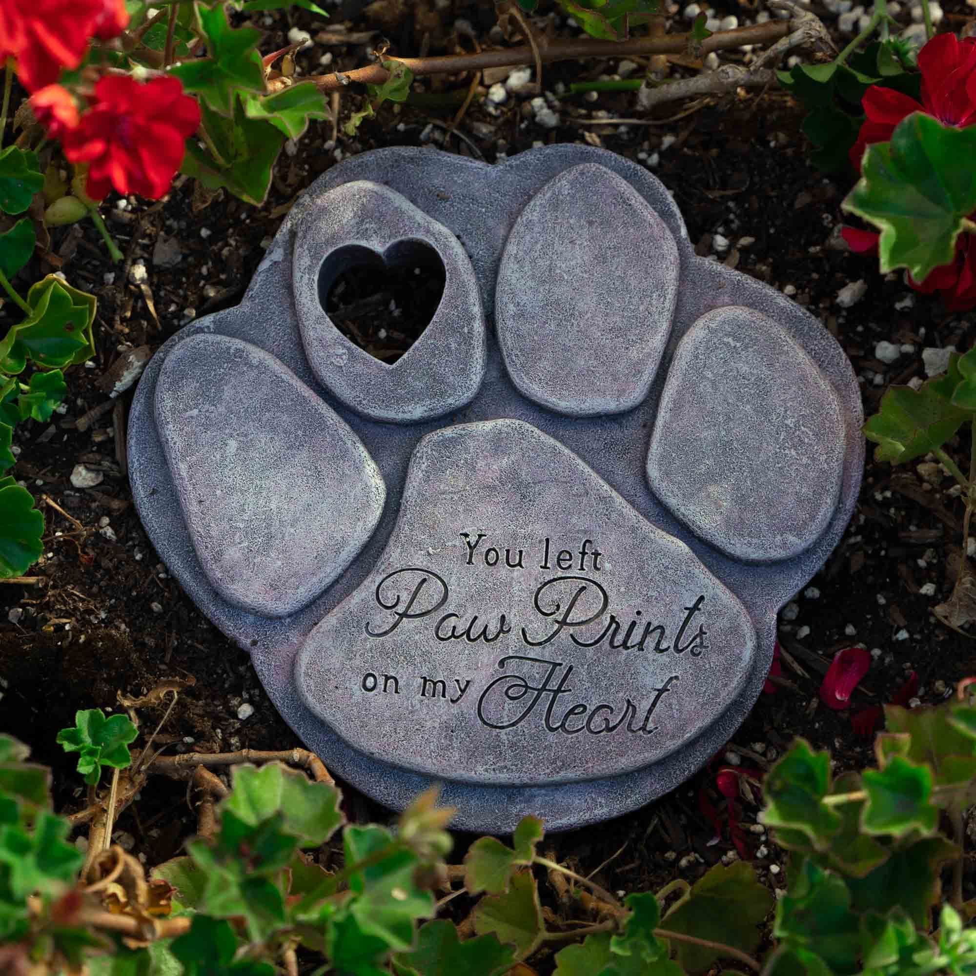 iHeartDogs Pet Memorial Garden Stone - "You Left Paw Prints On My Heart" - Dog or Cat Bereavement Gift detail image 2