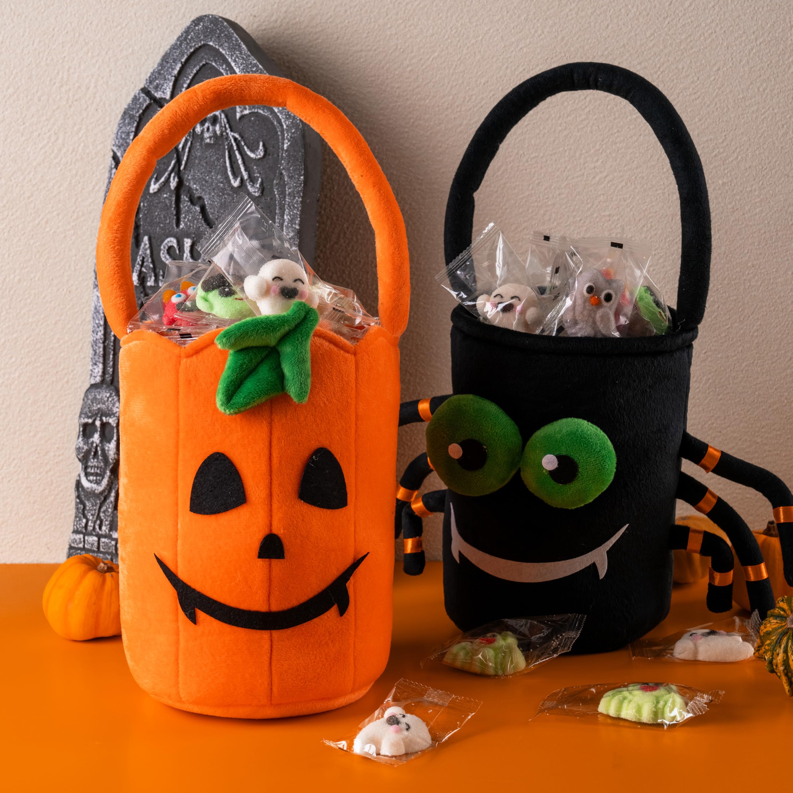 JOYIN 2-Pack Halloween Plush Candy Buckets, 5. 9" x 8. 7" Handheld Baskets, Pumpkin and Spider Designs, Party Favor Gifts for Kids detail image 6