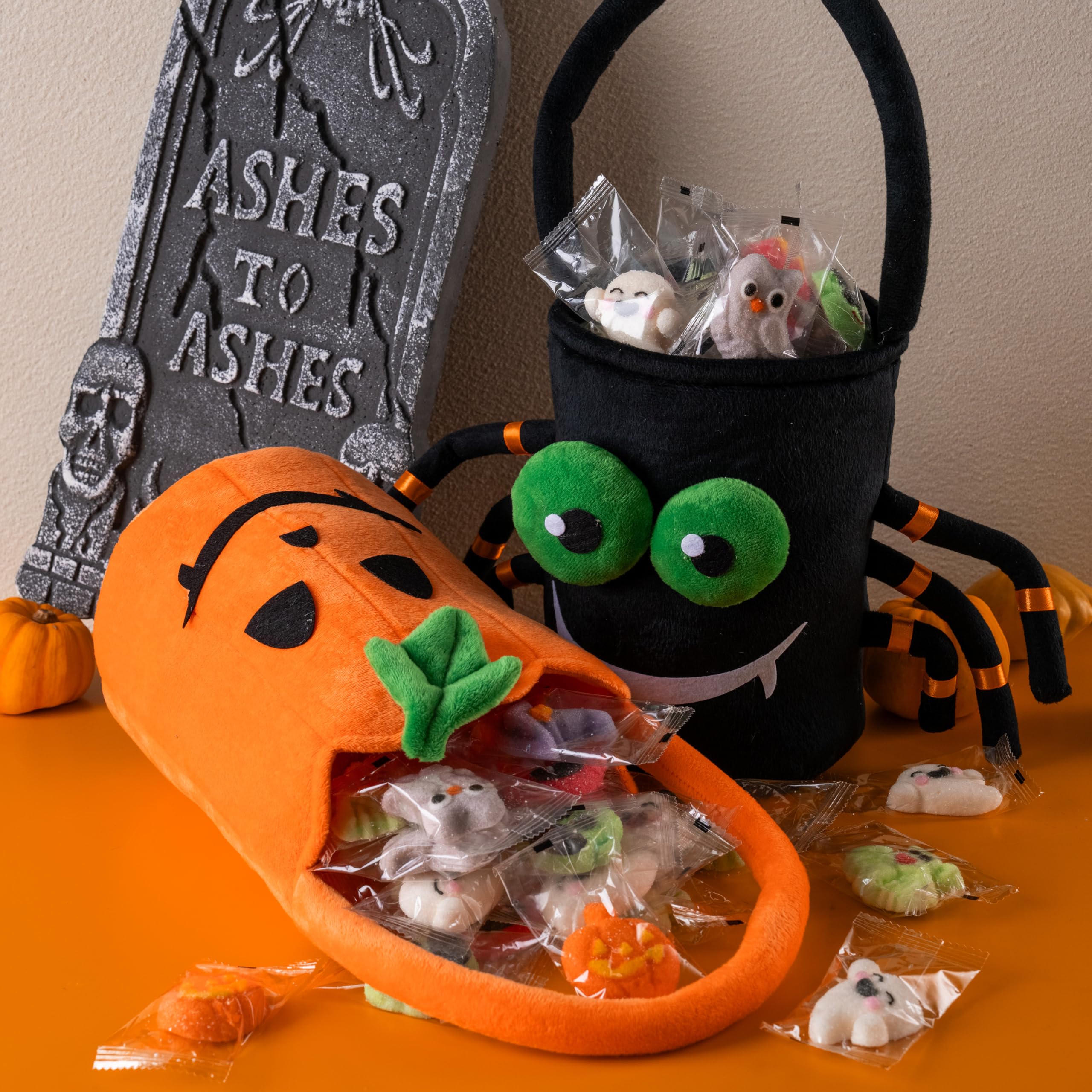 JOYIN 2-Pack Halloween Plush Candy Buckets, 5. 9" x 8. 7" Handheld Baskets, Pumpkin and Spider Designs, Party Favor Gifts for Kids detail image 8