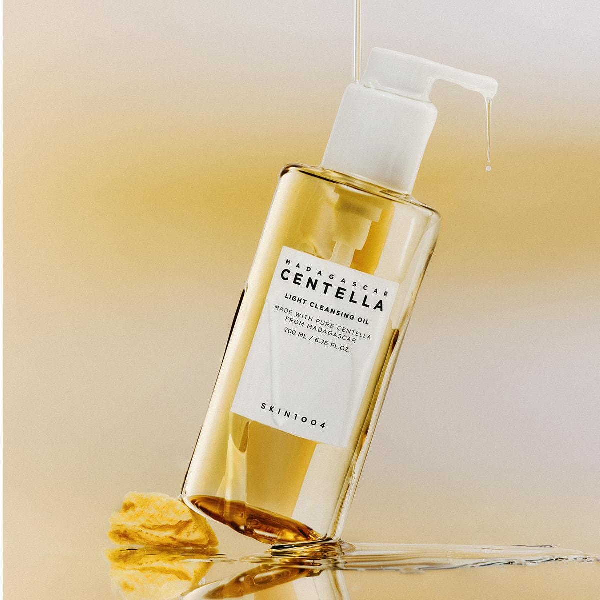 SKIN1004 Madagascar Centella Light Cleansing OIl 200ml detail image 1